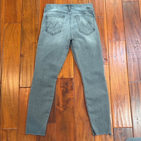 MOTHER Women's Gray Distressed Skinny Jeans Size 27 - Picture 4 of 6
